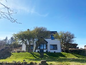 Cliff Cottage by Clement Design