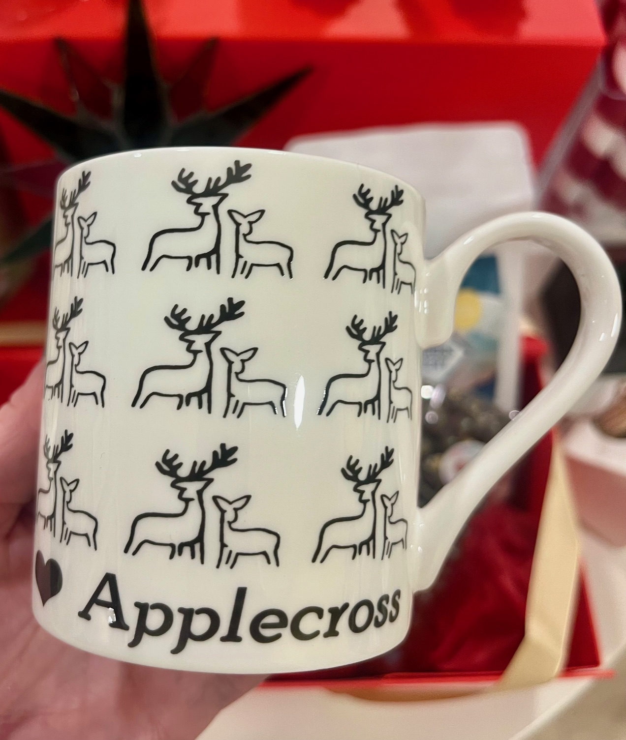 Applecross Gift Box RED - Image 2