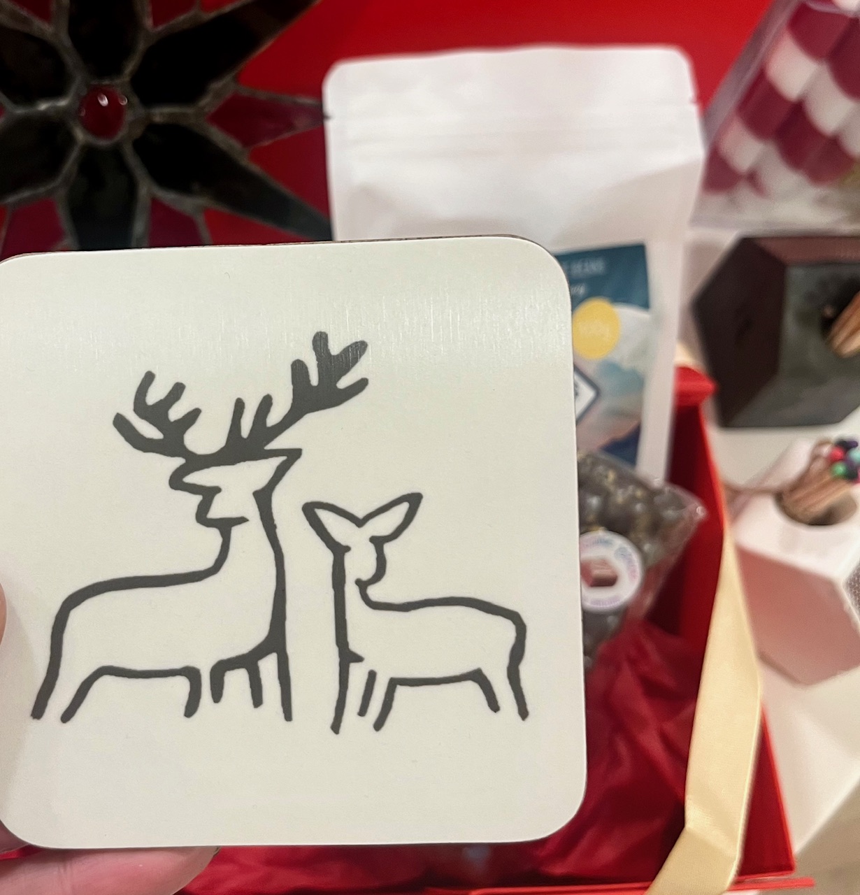 Applecross Gift Box RED - Image 3