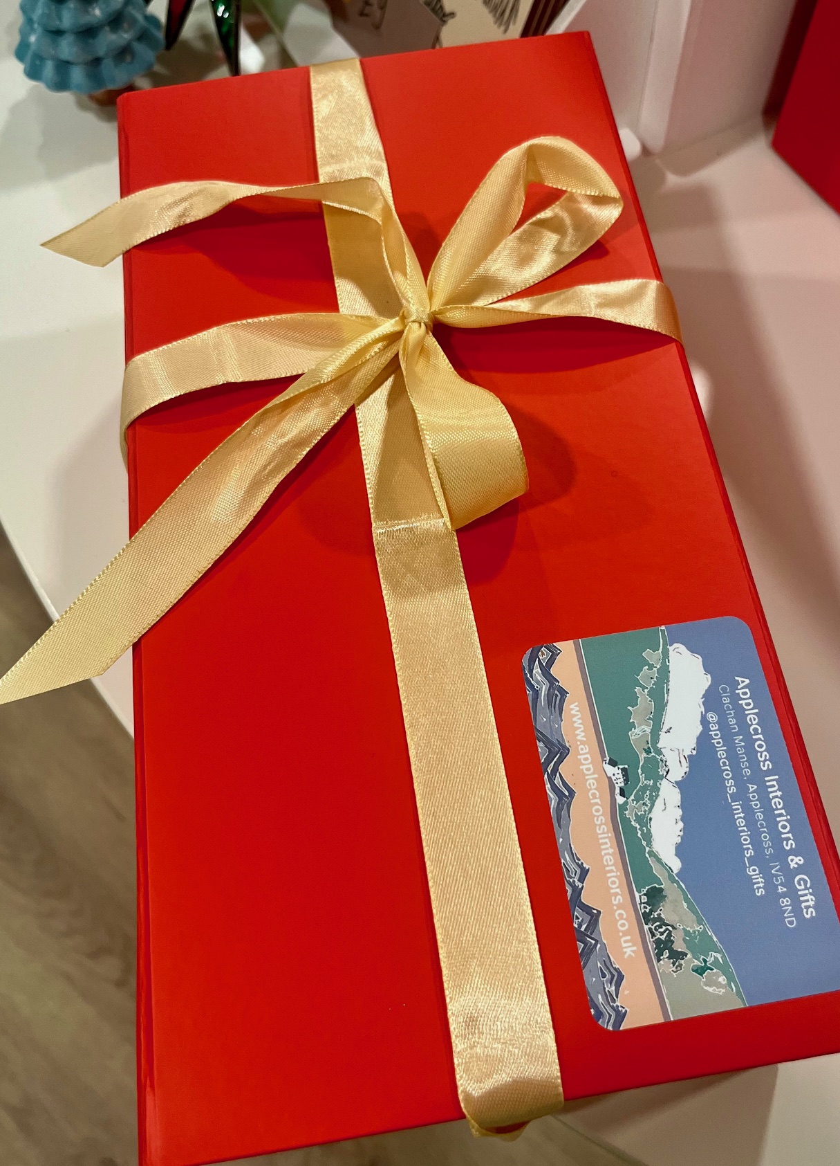 Applecross Gift Box RED - Image 7